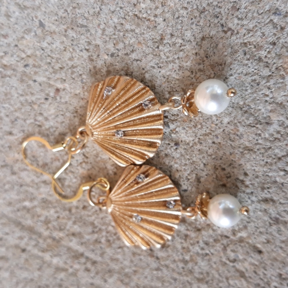 Sea Shell/ Drop Earrings/ Pear/ Rhinestone Detail/ Boho/ Bohemian - Picture 10 of 11